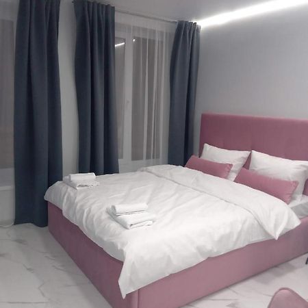 39 Apart Hotel Лвив Екстериор снимка