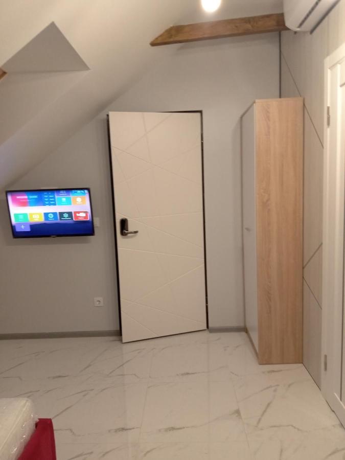 39 Apart Hotel Лвив Екстериор снимка