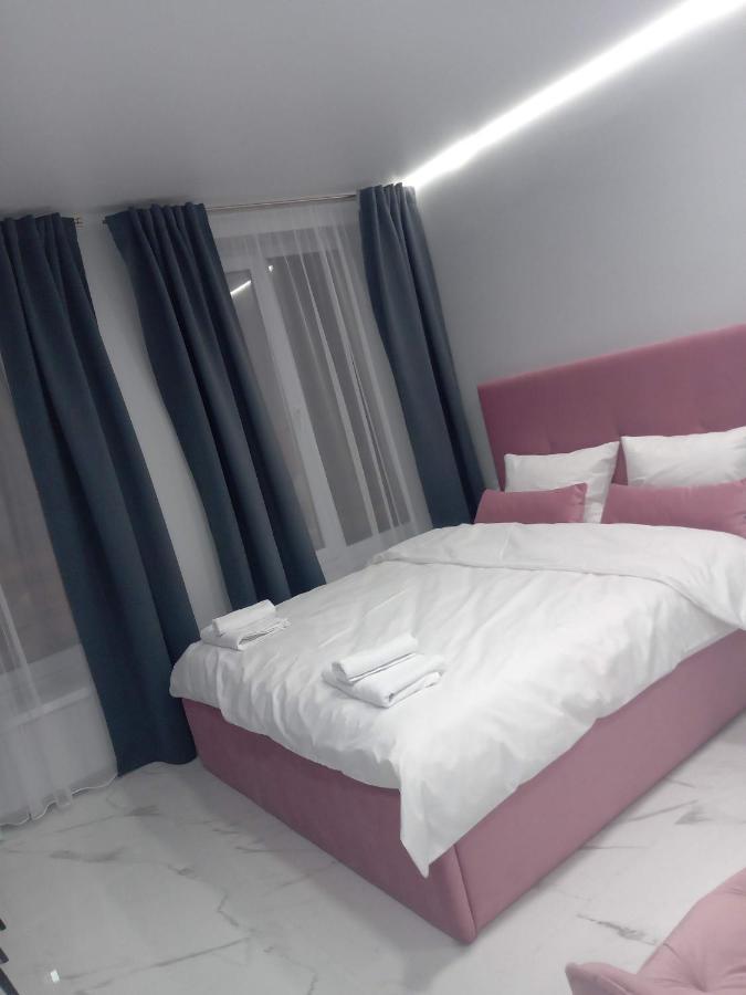 39 Apart Hotel Лвив Екстериор снимка