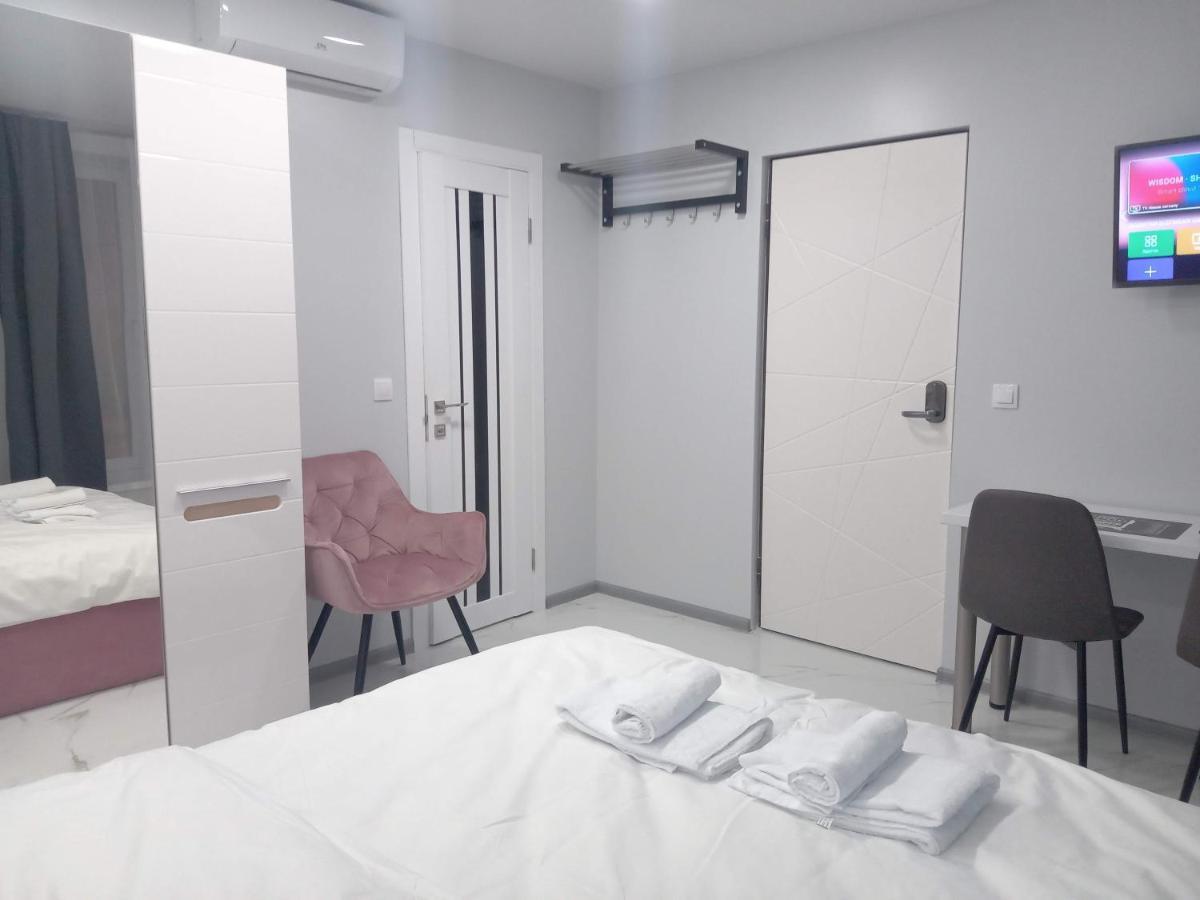 39 Apart Hotel Лвив Екстериор снимка