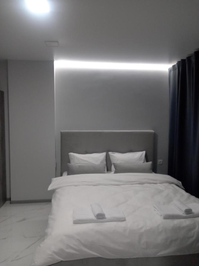 39 Apart Hotel Лвив Екстериор снимка