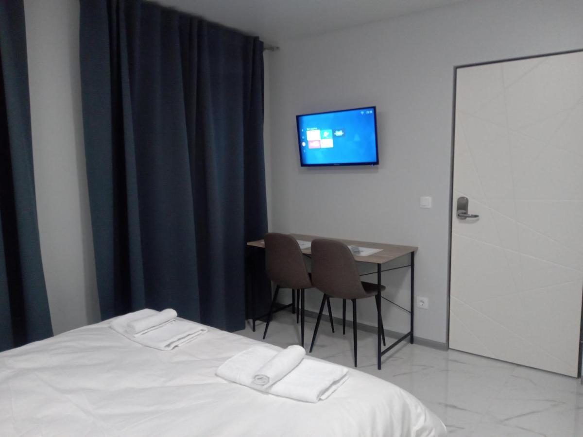 39 Apart Hotel Лвив Екстериор снимка