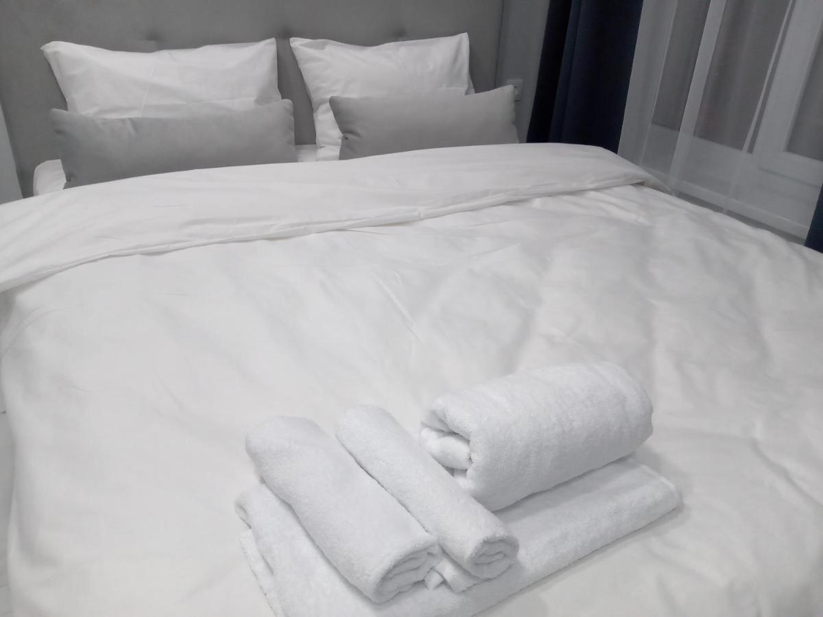 39 Apart Hotel Лвив Екстериор снимка